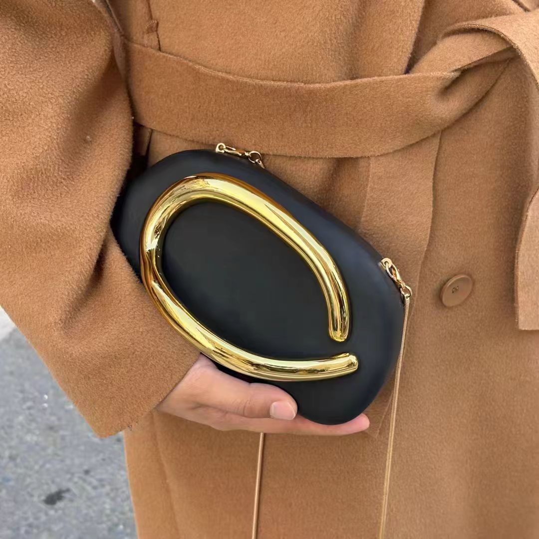 Gold Metal Closure Box Clutch  – обзор и цена Women Bags Gold