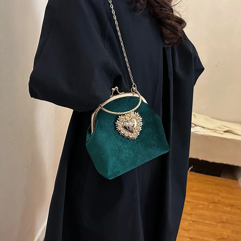 Chains Velvet Frame Heart Dinn – обзор и цена Women Bags Discount
